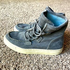 Cougar waterproof suede moccasin/ chukka inspired winter boots, Sz 8